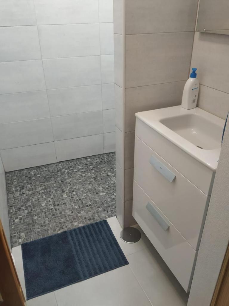דירות Orzola Oceanviews מראה חיצוני תמונה